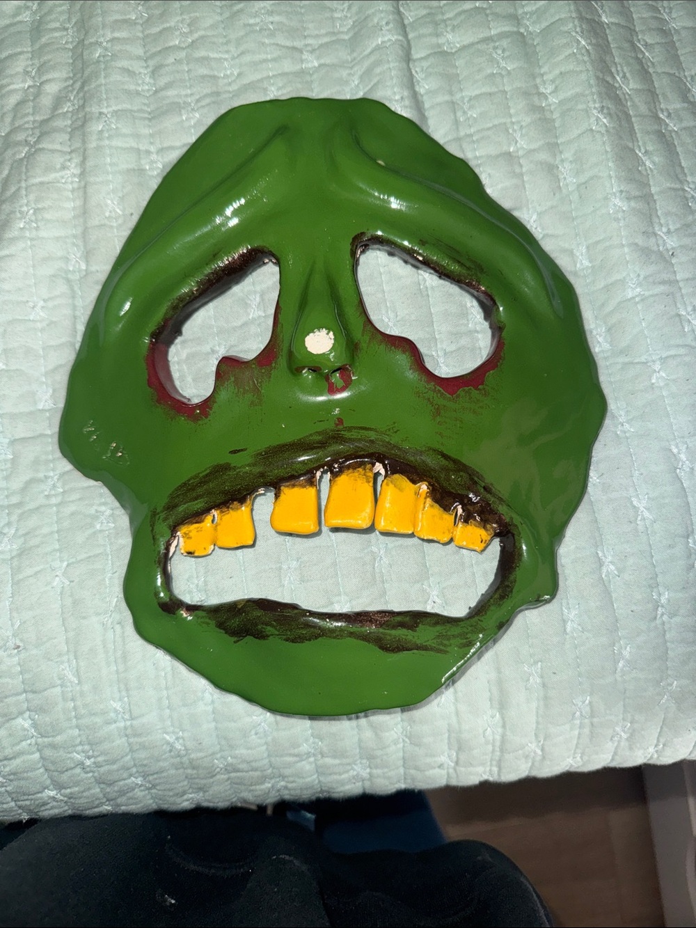 Sculpted mask